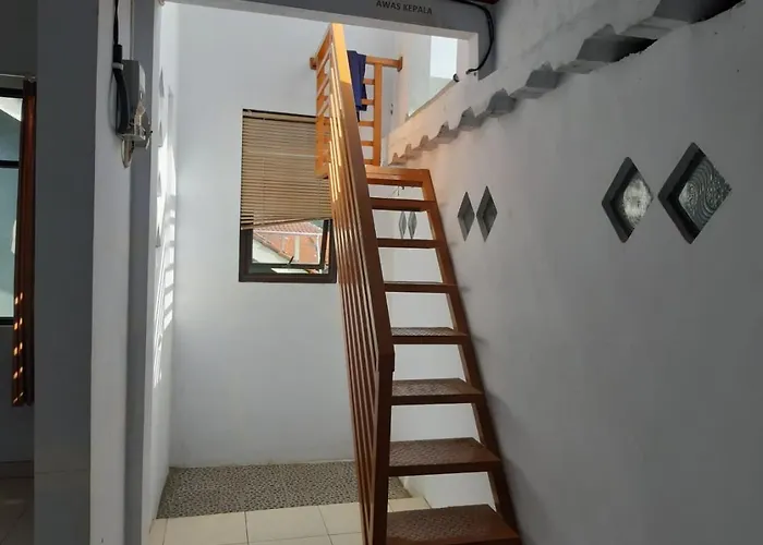 Oyo Life 2884 Wisma Jatnika Syariah