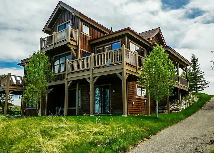 Mtn-View Gem W/ On-Site Golf! 3 Mi To Granby Ranch