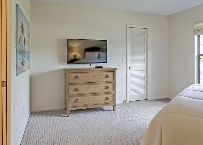 'Sand Dollar' Jenson Beach Home W/ Pool Access!