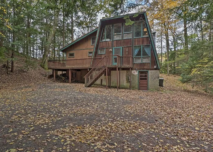 Lakefront Berkshires Retreat W/ Deck, Dock & Boat!