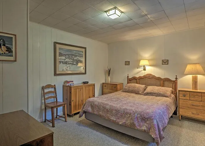 Lakefront Berkshires Retreat W/ Deck, Dock & Boat!