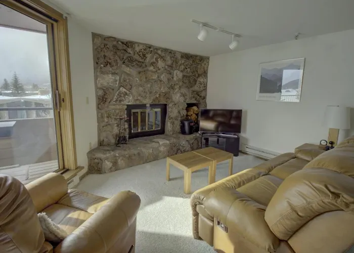 432 Marina Place Condo