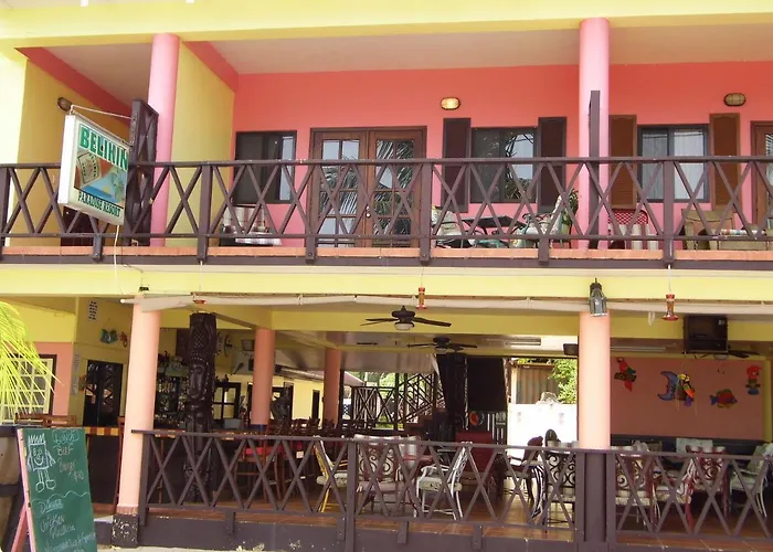 Alan'S Paradise Hotel