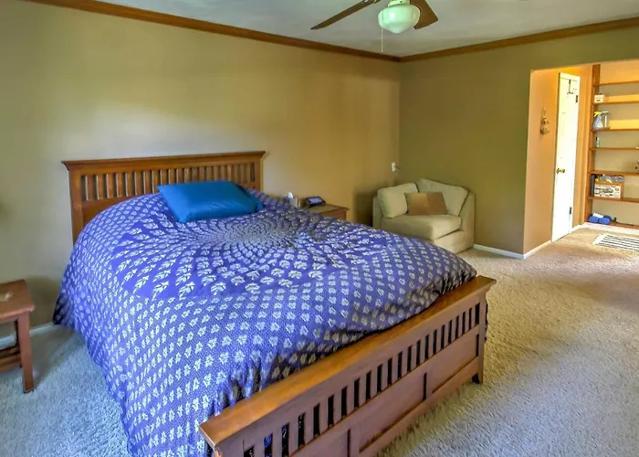 Private Plymouth Hideaway - 13 Miles To Ann Arbor!