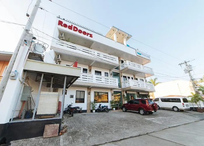 Endless Summer Hotel Baler
