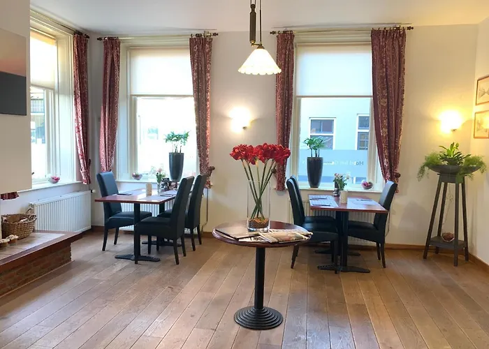 Hotel het Gemeentehuis Uithuizen