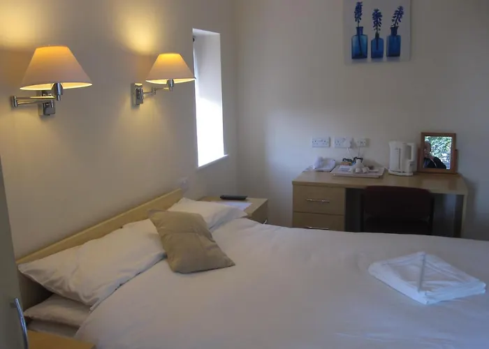 Clifton Lodge Hotel