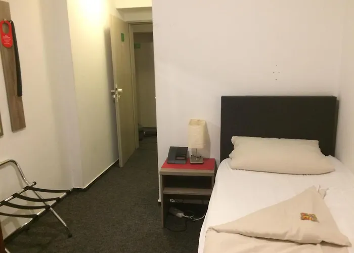 Central Hotel