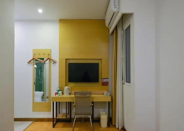 Greentree Inn Dalian Dalian North Railway Station Express Hotel