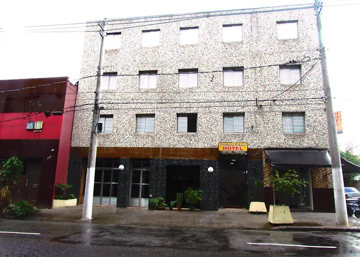 Teodoro Palace Hotel a 5 minutos do Brás e Bom Retiro São Paulo