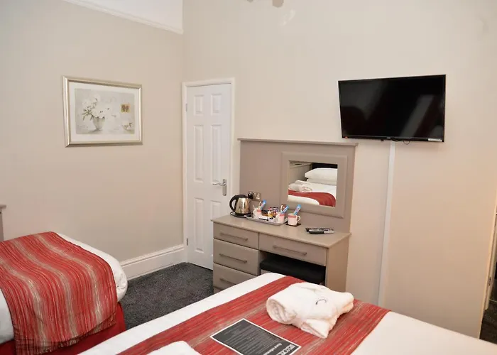 Lauriston & Lawton Court Hotel