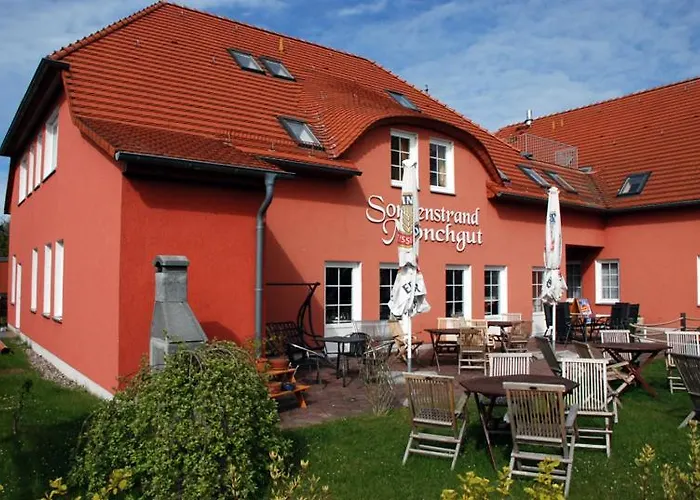 Das Kleine Hotel Auf Moenchgut