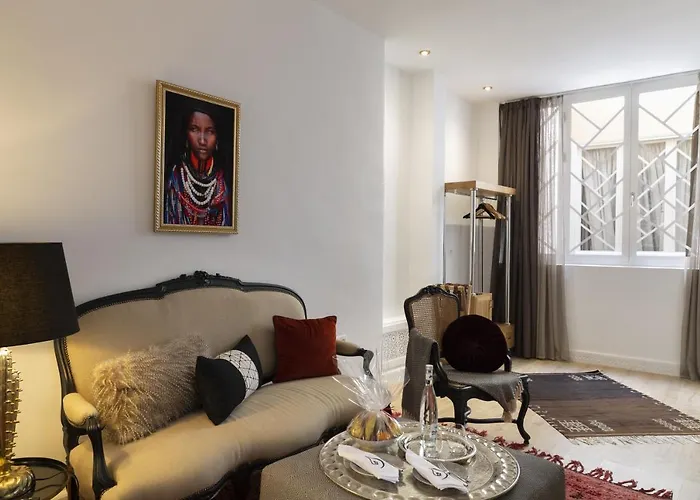 Suite Azur Hotel