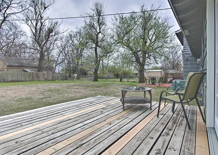 Beautiful Bartlesville Family Home With Game Room!