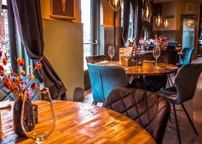 Hotel Cafe Restaurant 'T Raedhus