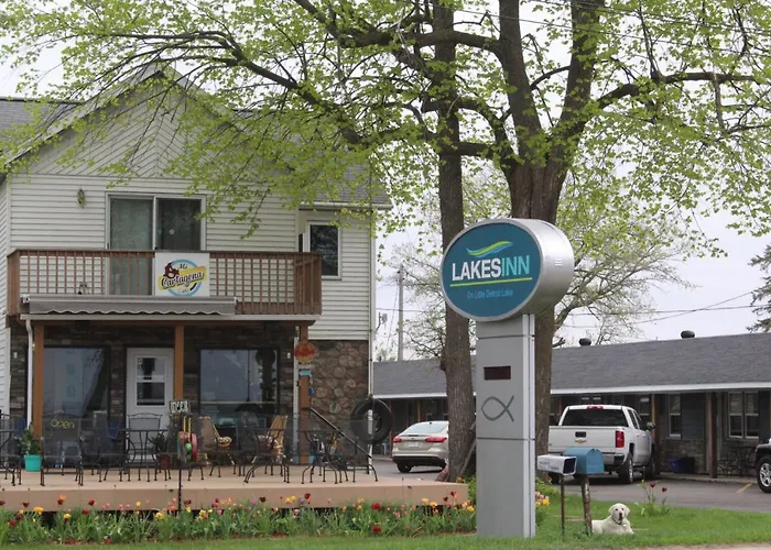 Lakes Inn