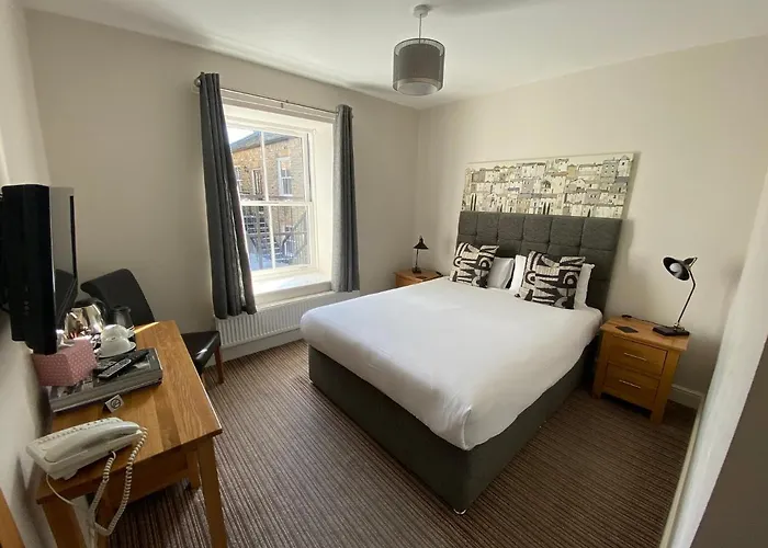The Three Horseshoes Hotel